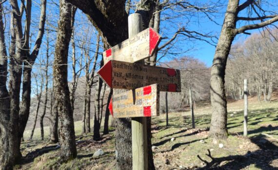 Signs for Hikers in Sicily